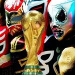 Qatar 2022: Mexicano se las ingenia y vende máscaras de luchadores para solventar sus gastos.